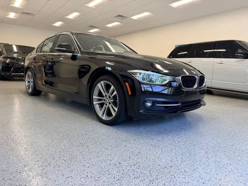 Used 2018 BMW 330i Sedan RWD image 11