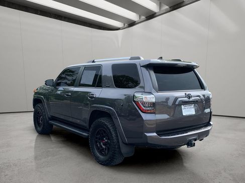 Used 2022 Toyota 4Runner SR5 Premium w/ Moonroof Package AWD/4WD image 3