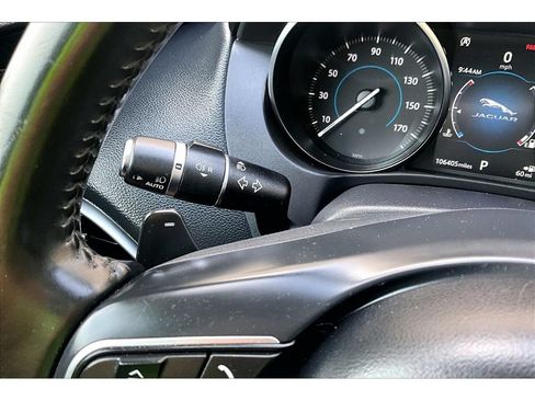 Used 2018 Jaguar XE Premium AWD/4WD image 20