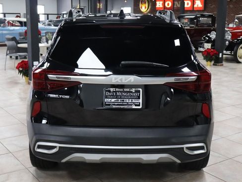 Used 2022 Kia Seltos Nightfall Edition image 4