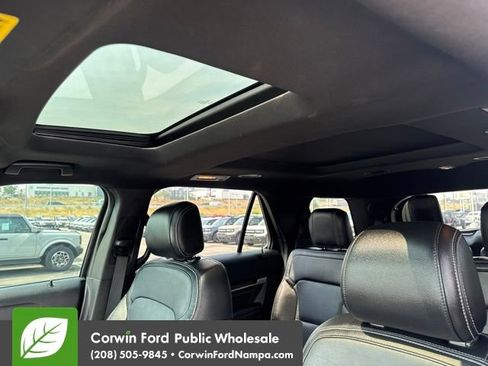 Used 2016 Ford Explorer Limited w/ Equipment Group 301A AWD/4WD image 9