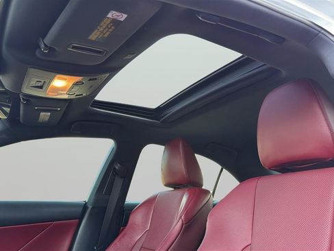 Used 2019 Lexus IS 300 F Sport w/ F Sport Package RWD image 19