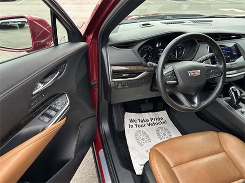 Used 2020 Cadillac XT4 Premium Luxury image 15