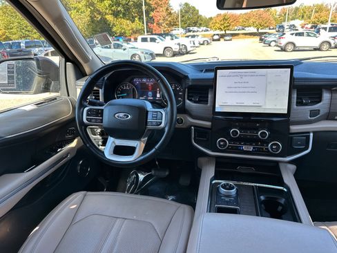 Used 2024 Ford Expedition Max Limited image 25