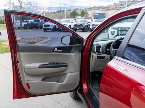 Used 2017 Kia Sportage LX image 15