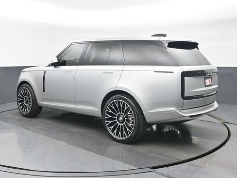 Used 2023 Land Rover Range Rover SE AWD/4WD image 5
