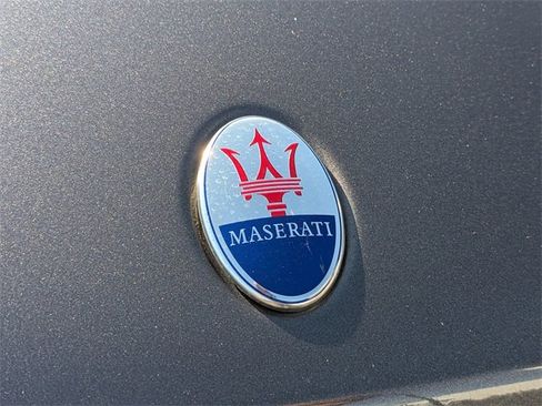 Used 2019 Maserati Levante GranSport image 13