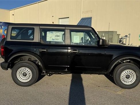 New 2025 Ford Bronco Base image 11