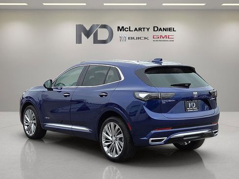 Certified 2024 Buick Envision Avenir image 4