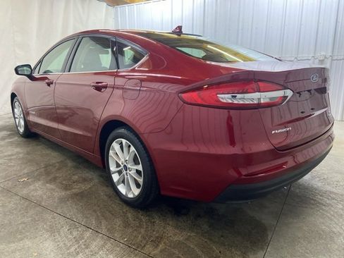 Used 2019 Ford Fusion SE image 8