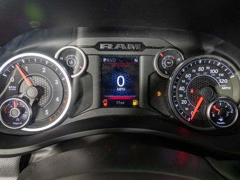 New 2026 RAM 2500 Big Horn AWD/4WD image 32