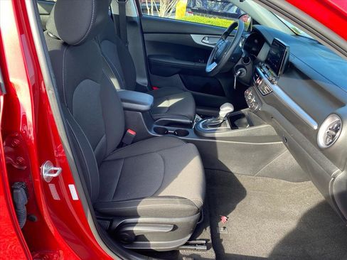 Certified 2023 Kia Forte LXS w/ LXS Technology Package FWD image 24