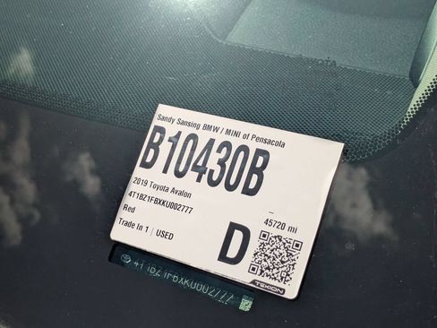 Used 2019 Toyota Avalon XLE w/ Moonroof Package FWD image 6