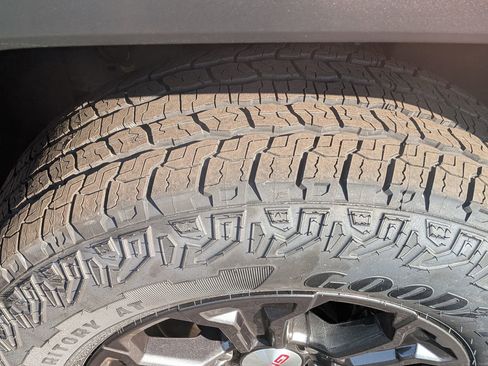 Used 2023 GMC Canyon Elevation w/ Convenience Package image 13