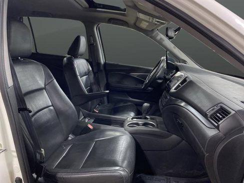 Used 2017 Honda Pilot EX-L image 16