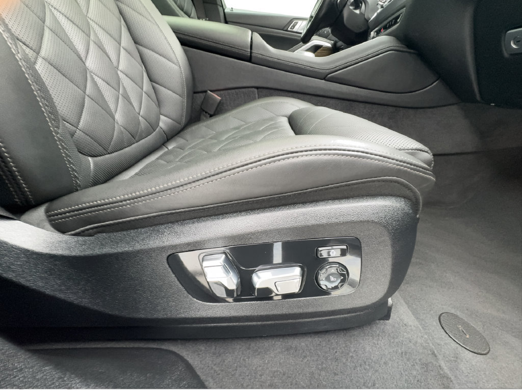 Used 2024 BMW X6 xDrive40i w/ Premium Package AWD/4WD image 40