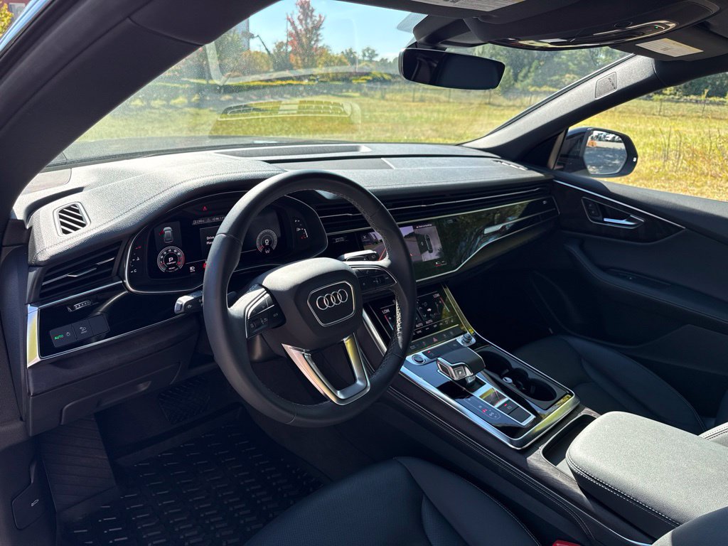 Used 2023 Audi Q8 Premium Plus w/ Premium Plus Package AWD/4WD image 16