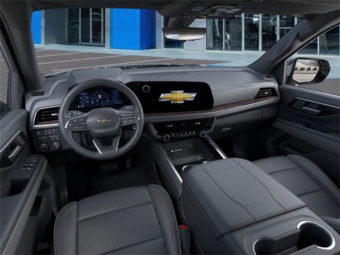 New 2026 Chevrolet Suburban Premier image 15