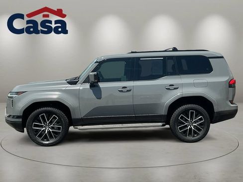 Used 2024 Lexus GX 550 w/ Accessory Package (2T) AWD/4WD image 3