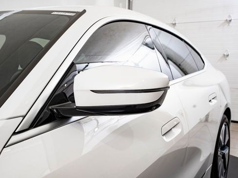 Used 2023 BMW i4 eDrive40 w/ Premium Package RWD image 17