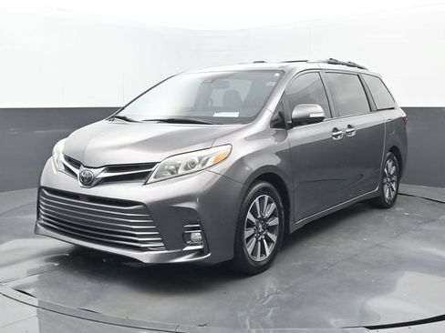 Used 2019 Toyota Sienna Limited FWD image 23