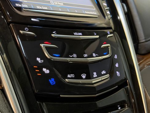 Used 2020 Cadillac Escalade ESV Premium Luxury AWD/4WD image 32