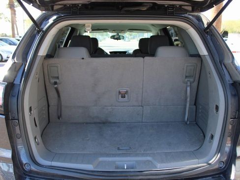 Used 2017 Chevrolet Traverse LS image 12