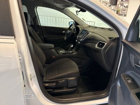 Used 2023 Chevrolet Equinox LT image 29