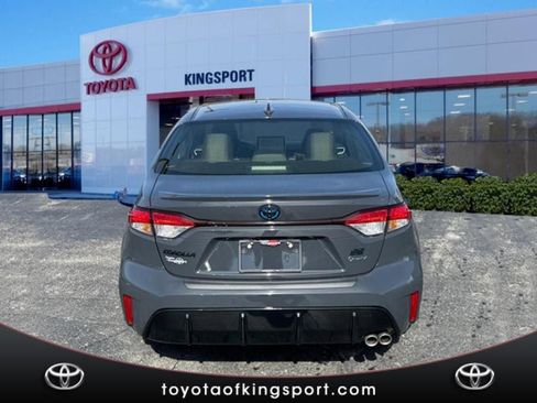 Certified 2025 Toyota Corolla SE w/ SE Premium Package image 4