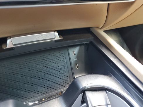 Used 2025 Mercedes-Benz GLS 580 4MATIC image 21
