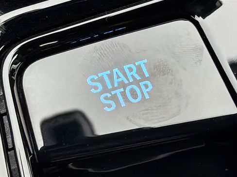 Used 2025 BMW i5 eDrive40i image 36