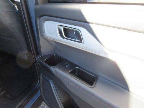 New 2026 Ford Explorer Active w/ Active Comfort Package image 20