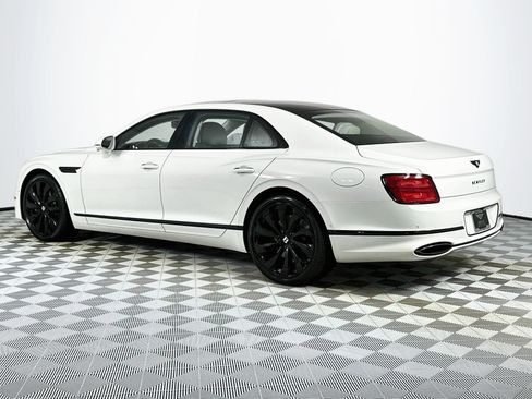 Used 2026 Bentley Flying Spur Plug-In Hybrid AWD/4WD image 3