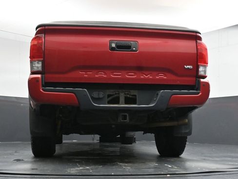 Used 2016 Toyota Tacoma TRD Off-Road image 22