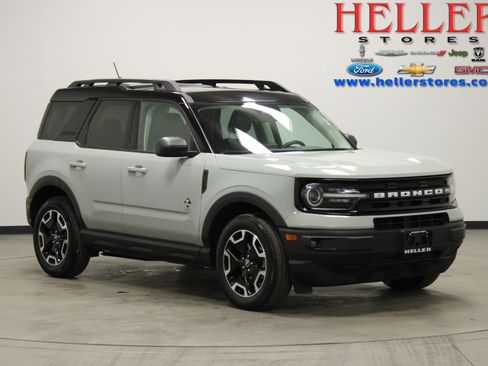 Used 2022 Ford Bronco Sport Outer Banks w/ Tech Package image 1