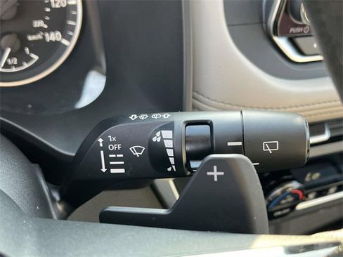 Used 2023 Nissan Rogue SV image 34