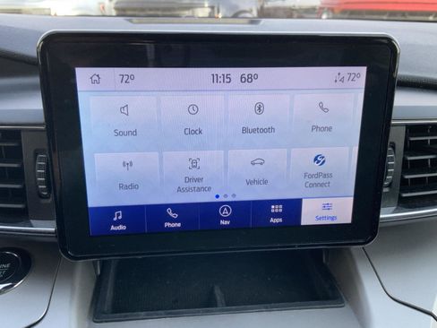 Used 2022 Ford Explorer XLT w/ Equipment Group 202A AWD/4WD image 41