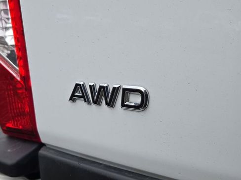Used 2023 Ford Transit 250 Low Roof AWD w/ Exterior Upgrade Package image 32