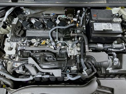 Certified 2025 Toyota Corolla LE image 28