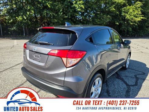 Used 2017 Honda HR-V EX image 5