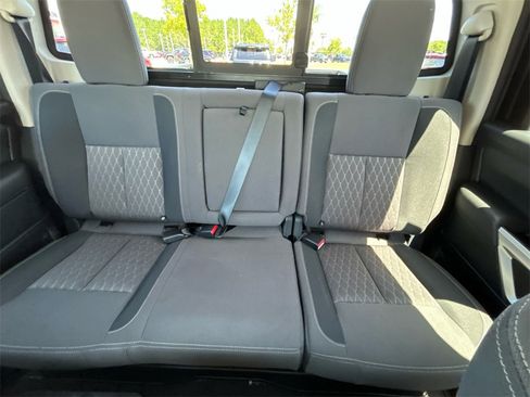 Used 2024 Nissan Titan SV w/ SV Convenience Package image 23