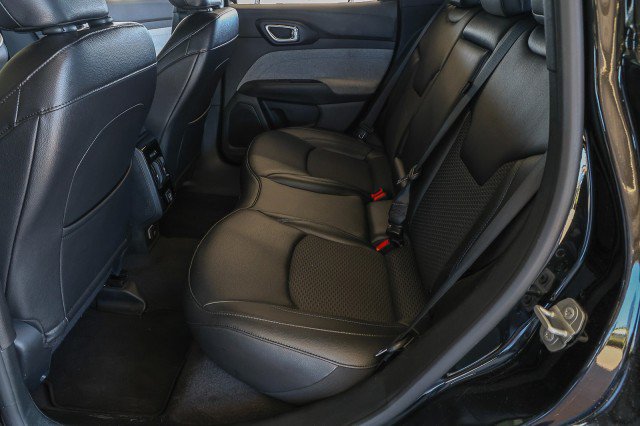 Used 2024 Jeep Compass Latitude AWD/4WD image 28