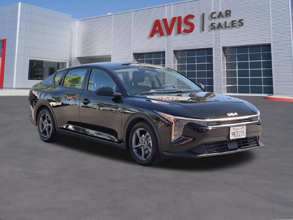 Used 2025 Kia K4 FWD image 3