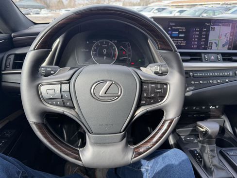 Used 2019 Lexus ES 350 w/ Accessory Package 2 image 11