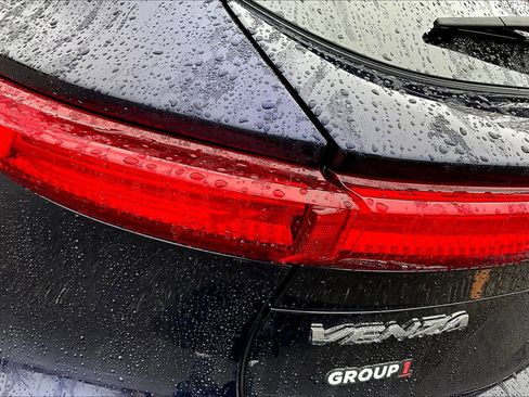 Used 2023 Toyota Venza LE image 26