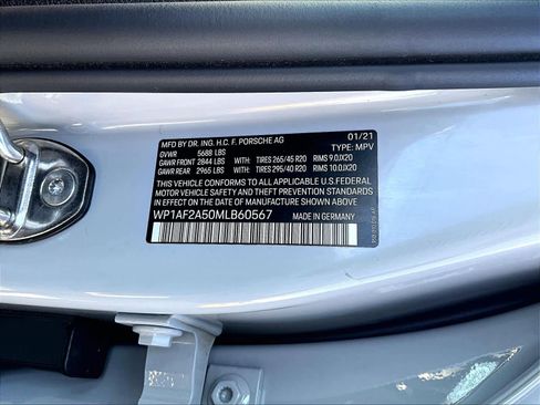 Used 2021 Porsche Macan Turbo image 35