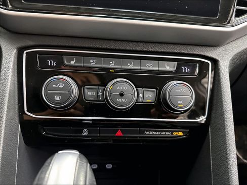Used 2023 Volkswagen Atlas SE w/ Black Wheel Package FWD image 18