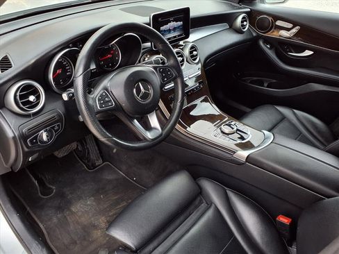 Used 2018 Mercedes-Benz GLC 300 GLC 300 w/ Premium Package image 22