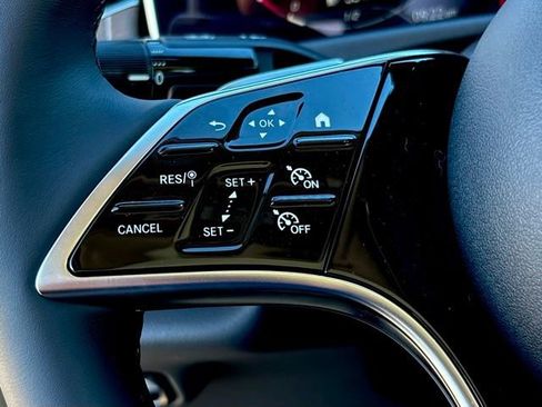 New 2026 Mercedes-Benz E 350 4MATIC Sedan image 18