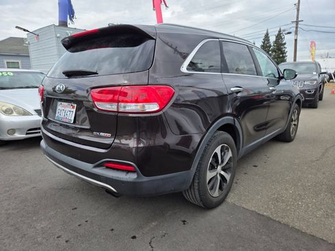Used 2017 Kia Sorento EX image 4
